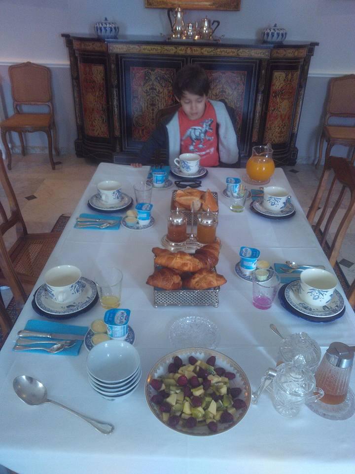 Chambres D'hotes Du Chateau Guges-餐饮