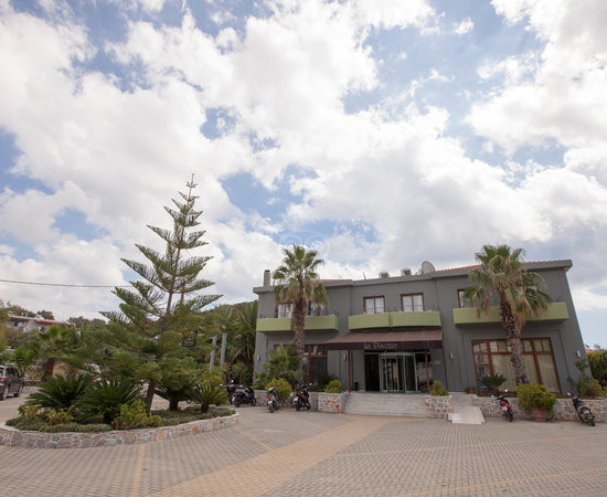 拉佩西尼艺术酒店