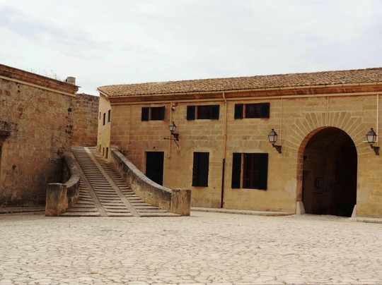 Museo Historico Militar de San Carlos-马洛卡帕尔马必去景点