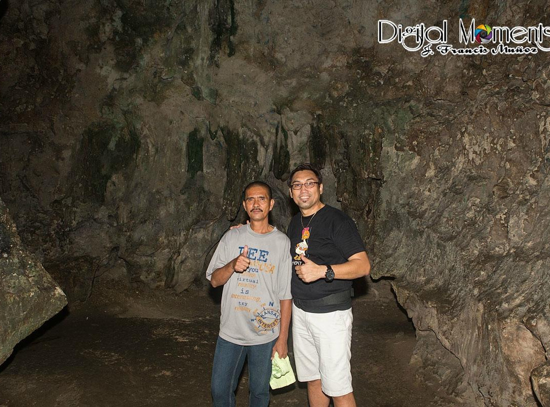 Macahambus Hill Cave景点图片