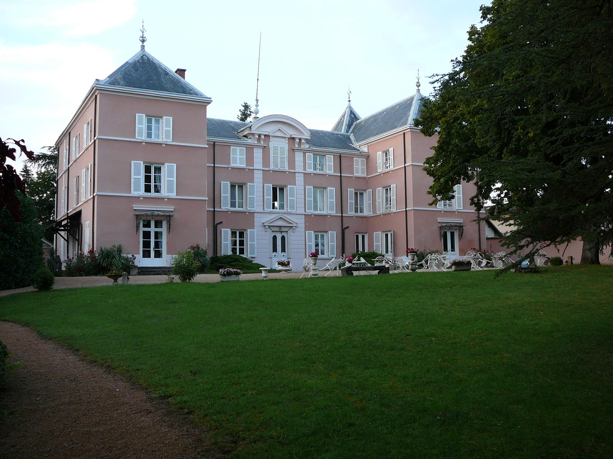 Chateau de la Chapelle des Bois-客卧