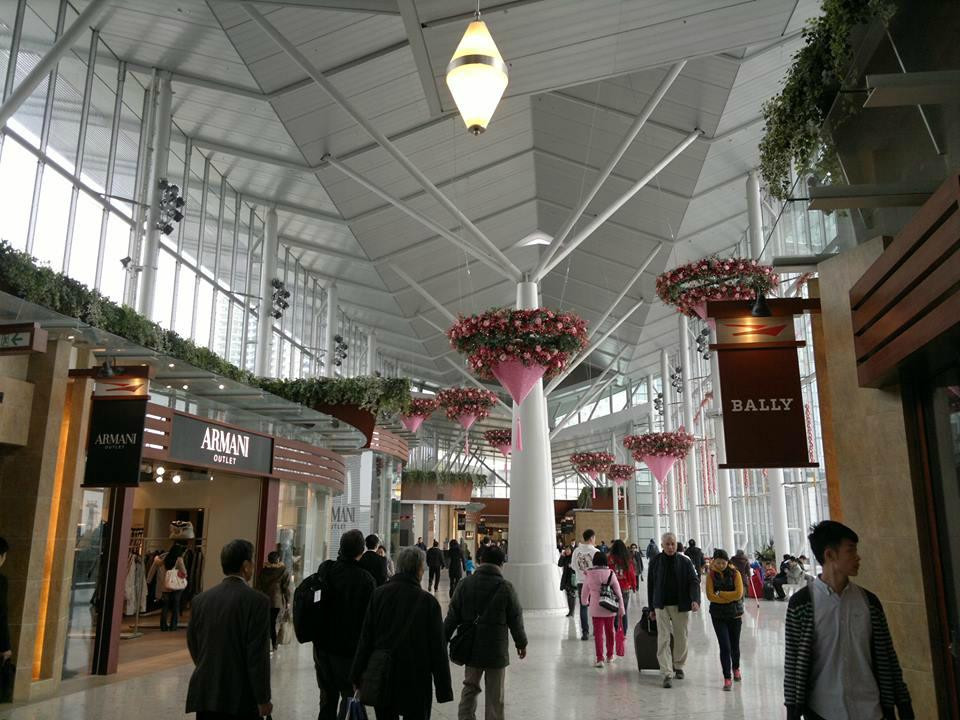 东荟城名店仓-香港必去景点