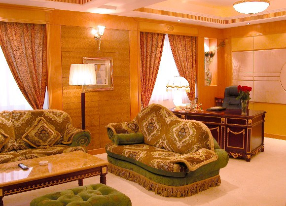 金色阳光大酒店主图