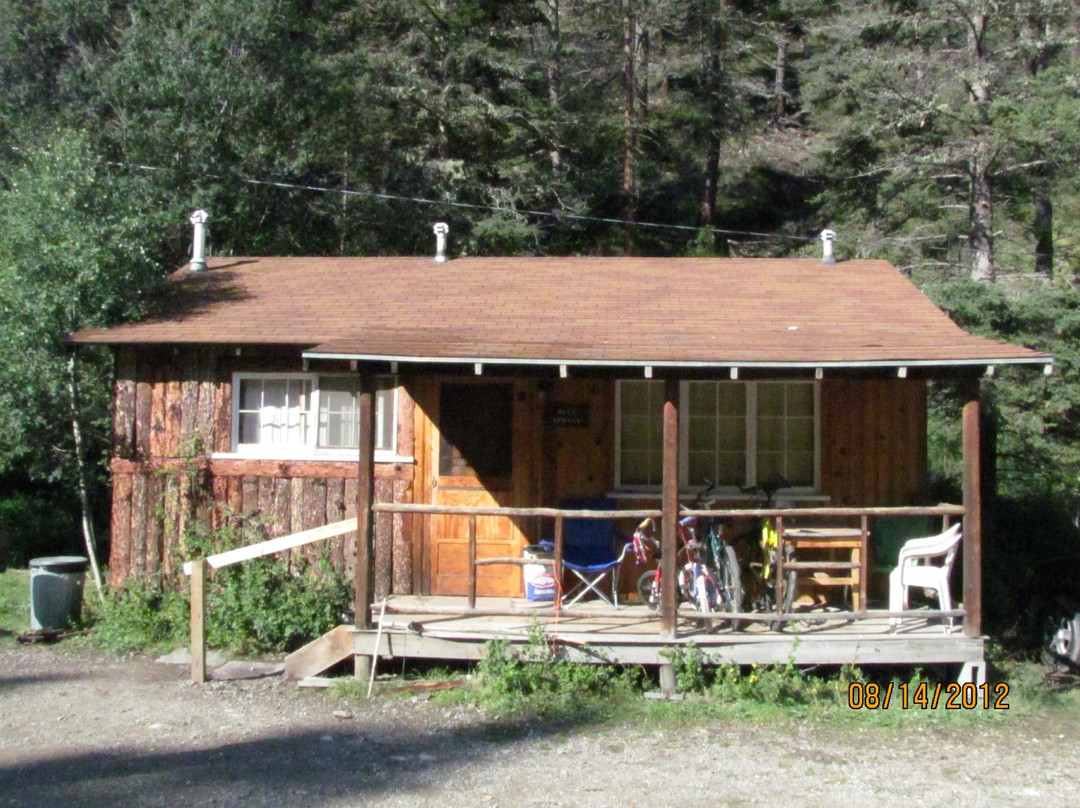 Tall Pine Resort