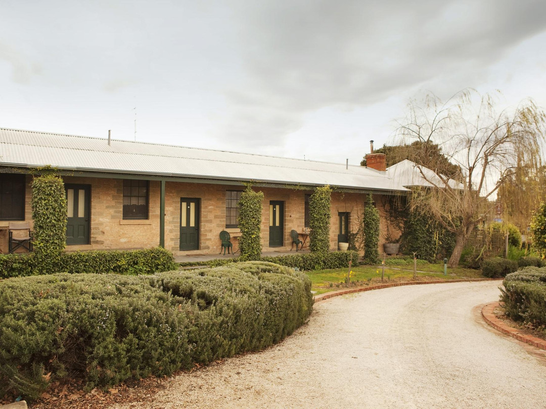 The Rising Sun Hotel主图