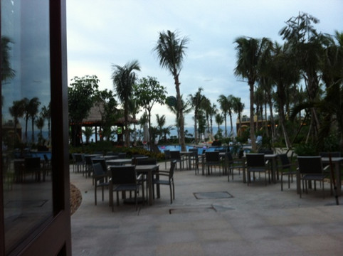 三亚半山半岛帆船港酒店主图