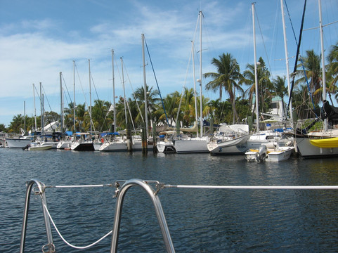 Mike's Sailing Charters-拉哥岛必去景点