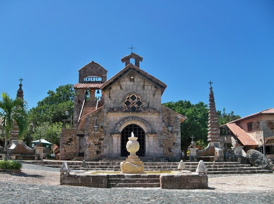 阿尔托斯香凡村-拉罗马纳必去景点