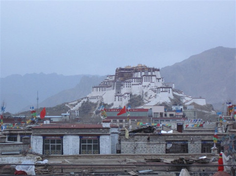 藏游人客栈主图