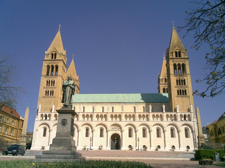 Bishop's Palace (Püspöki palota)景点图片