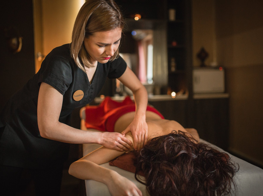 Massage center ZEN-Nis必去景点
