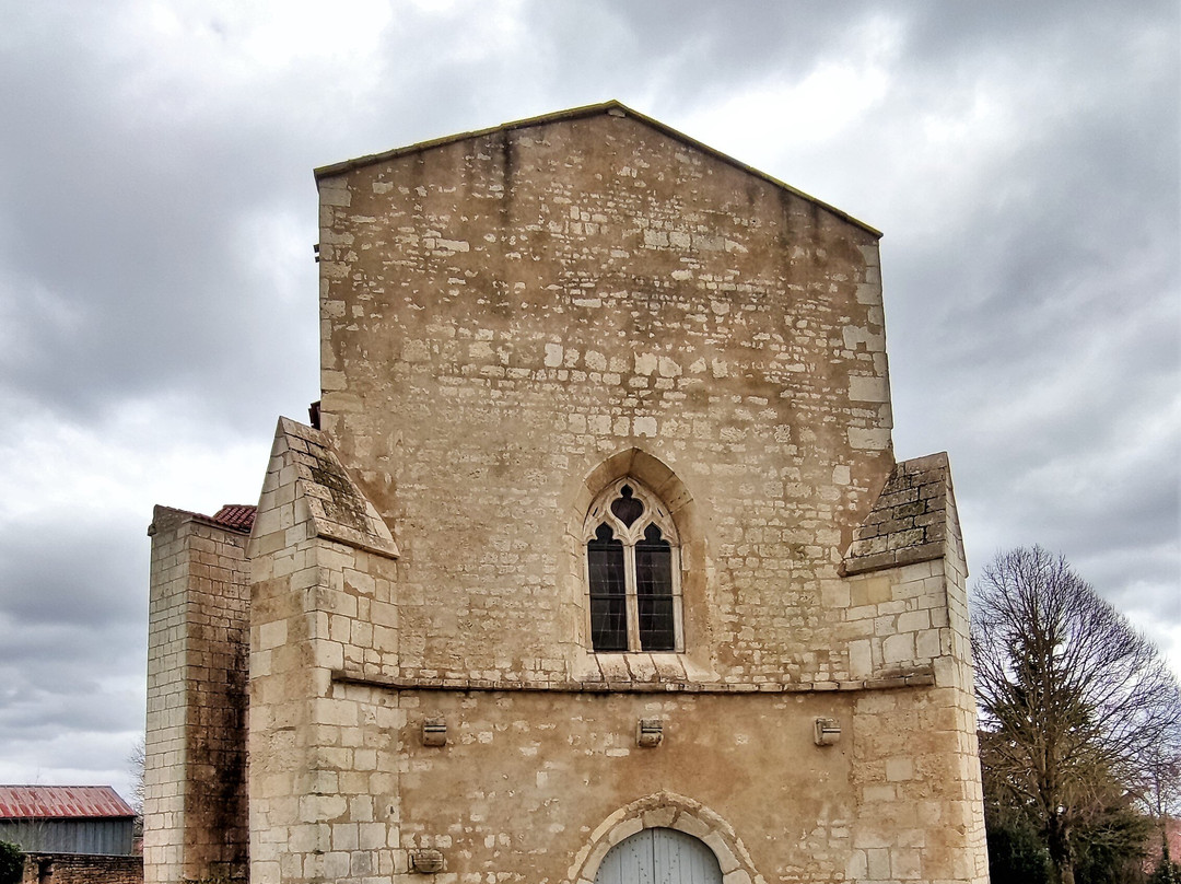 Eglise Saint-Aubin (La-Plaine)景点图片
