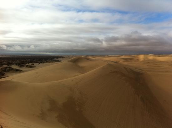 Sandwich Harbour 4x4-华维斯湾必去景点