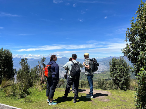Ecuador a Color-基多必去景点