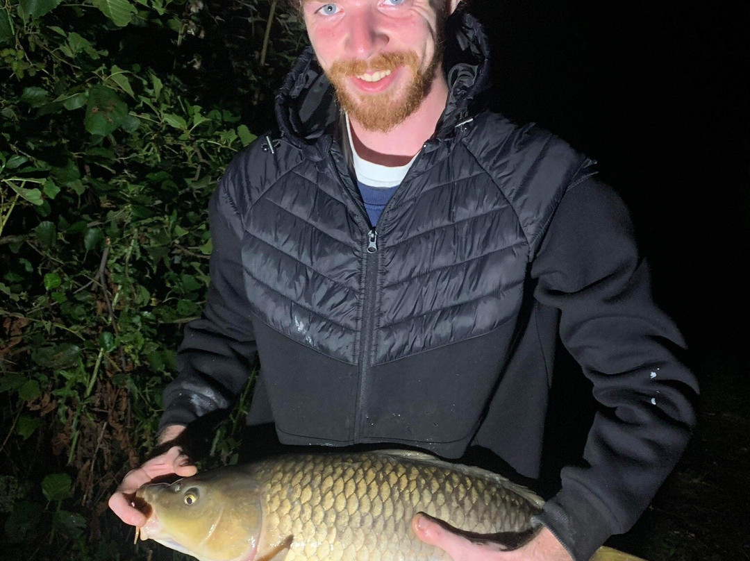 Luccombes Coarse Fishery-Exminster必去景点
