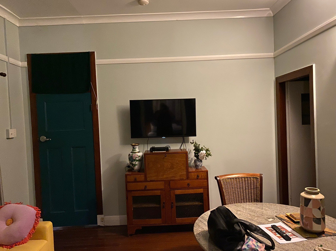 Babinda Quarters.主图