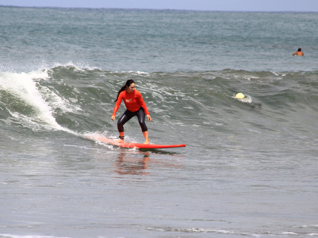 Lunazul Surf School and Shop景点图片