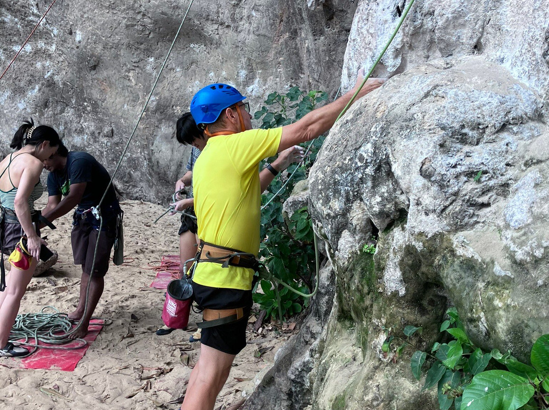 国王攀岩中心-莱利海滩必去景点