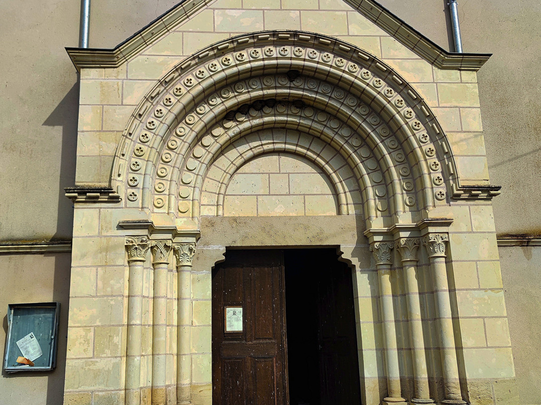 Église Saint-Pierre de Rivarennes-Rivarennes必去景点