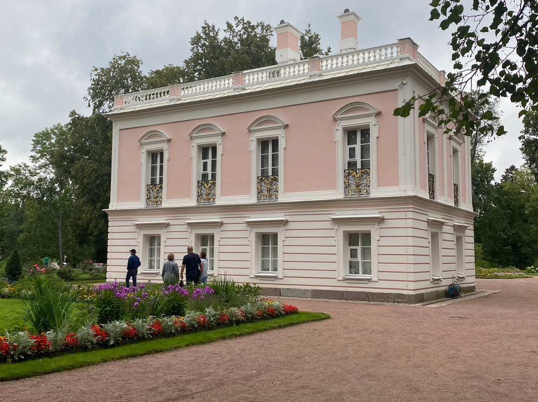Peter III Palace Museum景点图片
