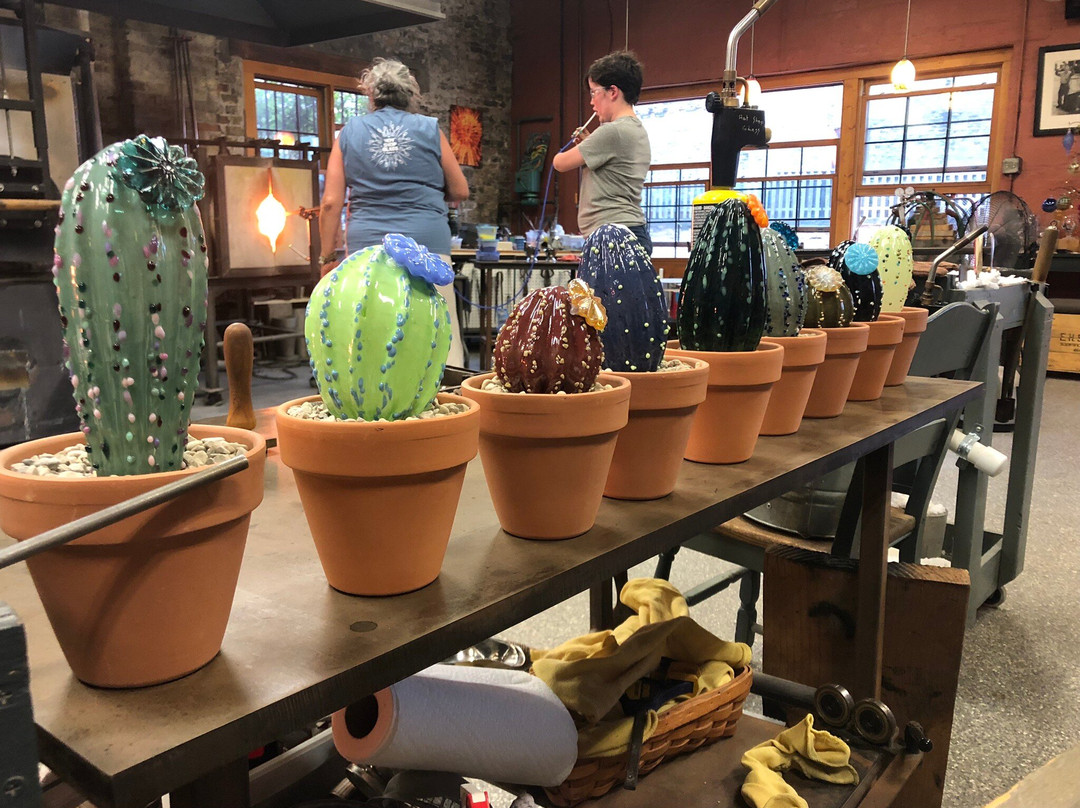 Hot Shop Glass-拉辛必去景点