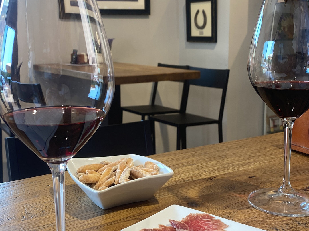 Bodegas TIHOM