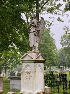 Grove Cemetery景点图片