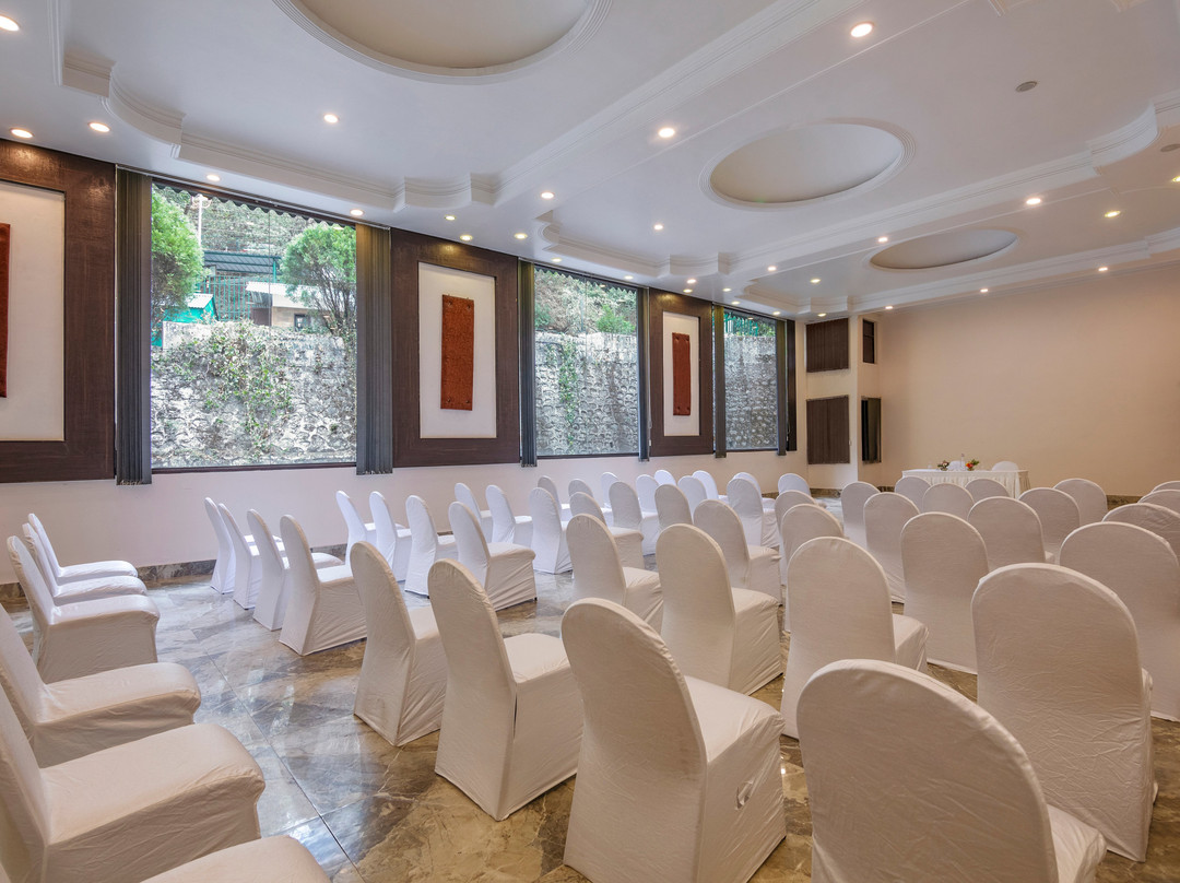 Sterling Nainital主图