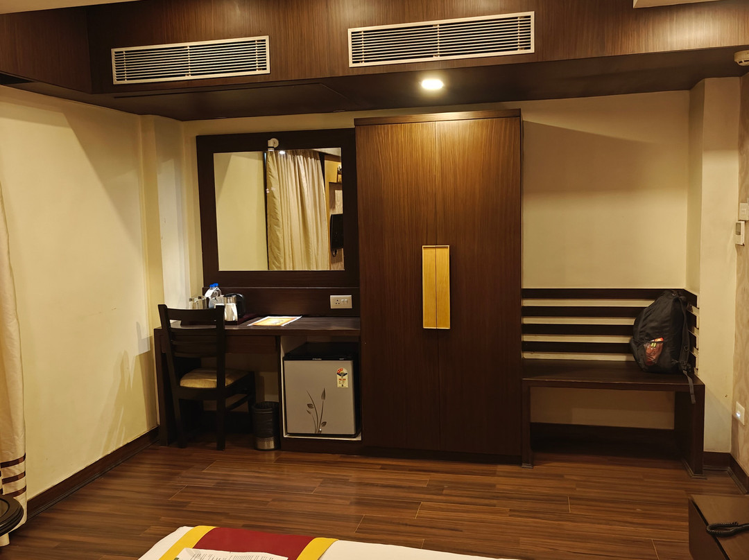 艾思诺酒店主图