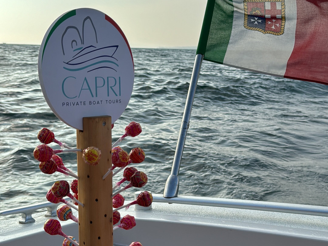 Capri Private Boat Tours-卡碧岛必去景点