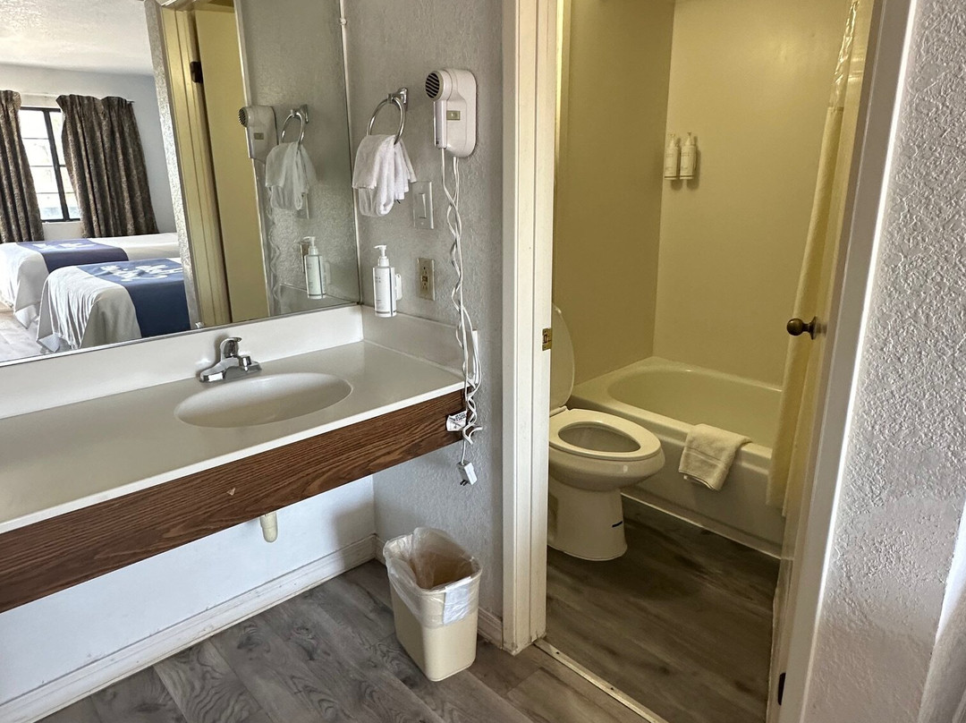 Days Inn & Suites by Wyndham Needles主图