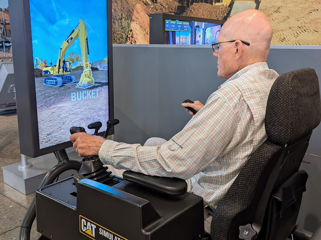 Caterpillar Visitors Center-皮奥里亚必去景点