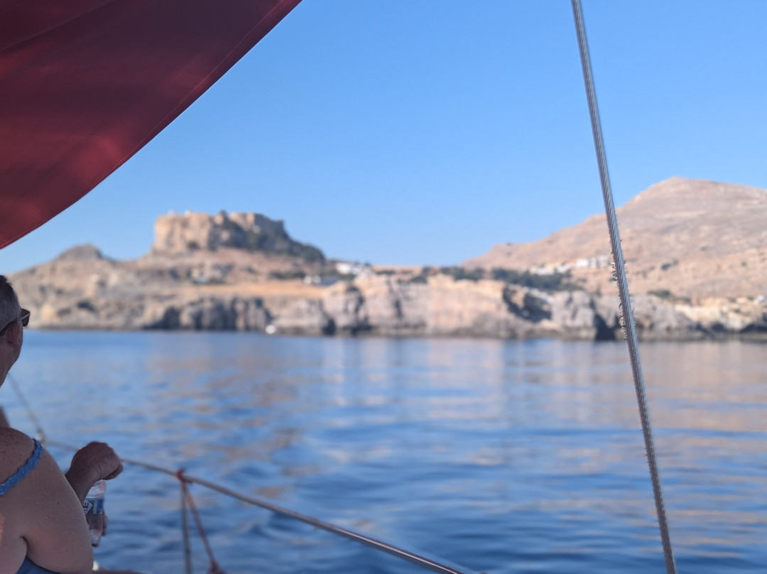 Lazy Day Rhodes S/Y-林多斯必去景点