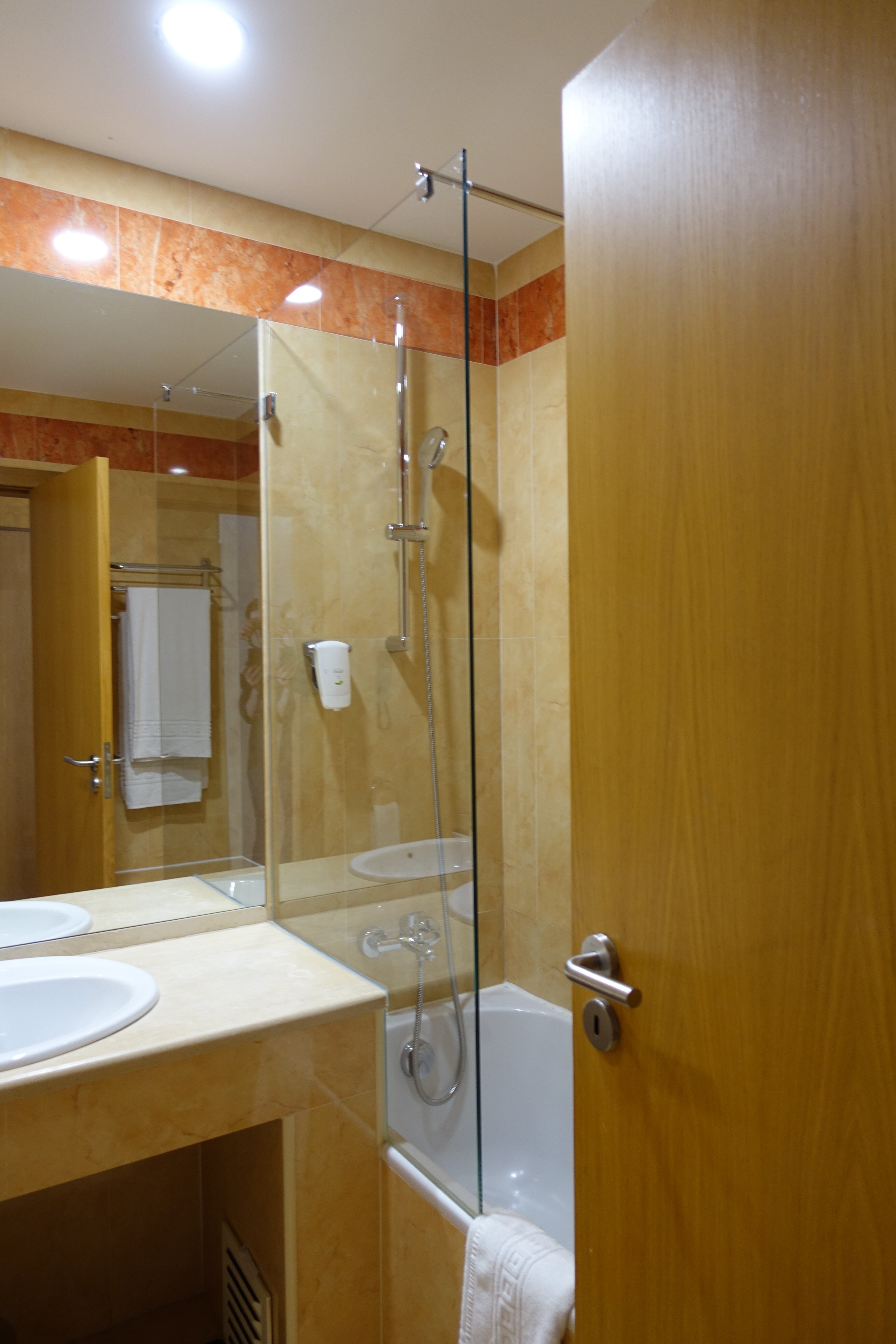 丽兹广场酒店-浴室