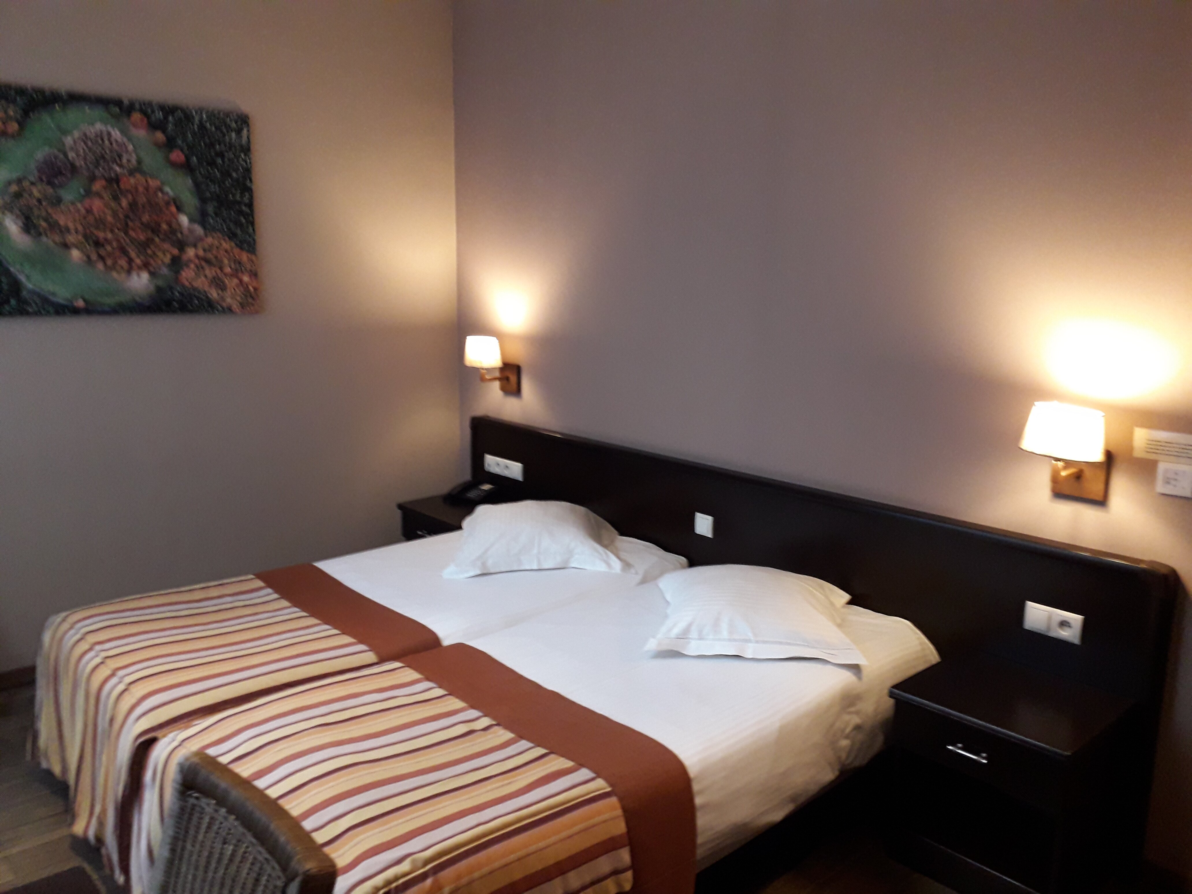 Giorgi Hotel Restaurant-客卧