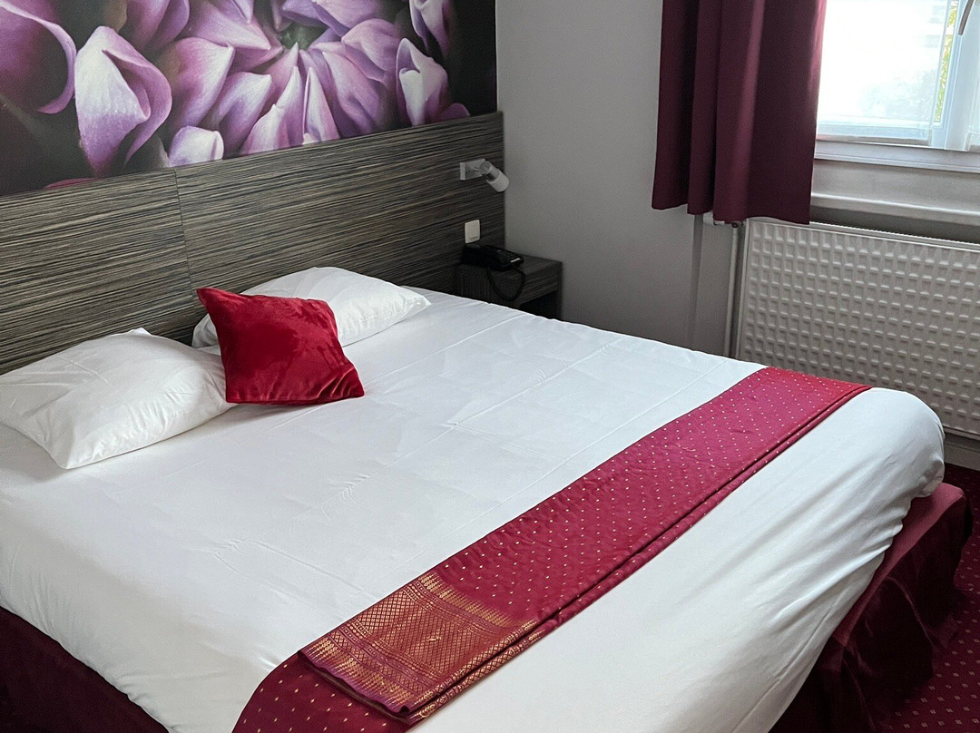 Hotel The Originals Lyon East Dau Ly主图