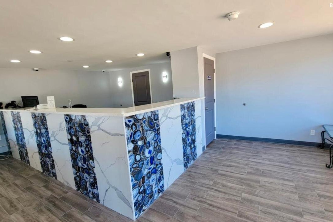 Budget Inn & Suites主图