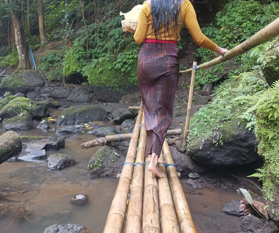 Taman Beji Samuan-Carangsari必去景点