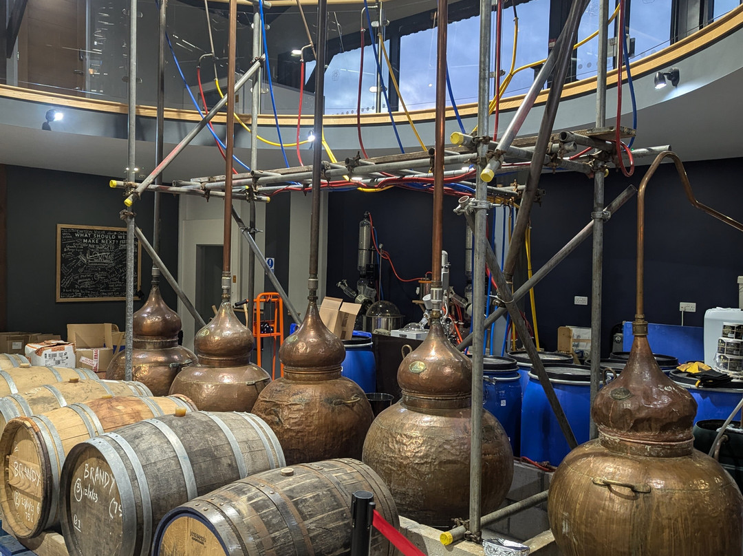 English Spirit Distillery at Treguddick-朗塞斯顿必去景点