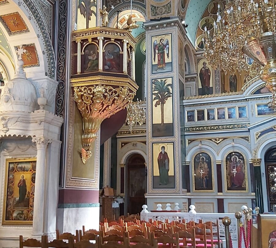 Ieros Naos Agia Triada景点图片