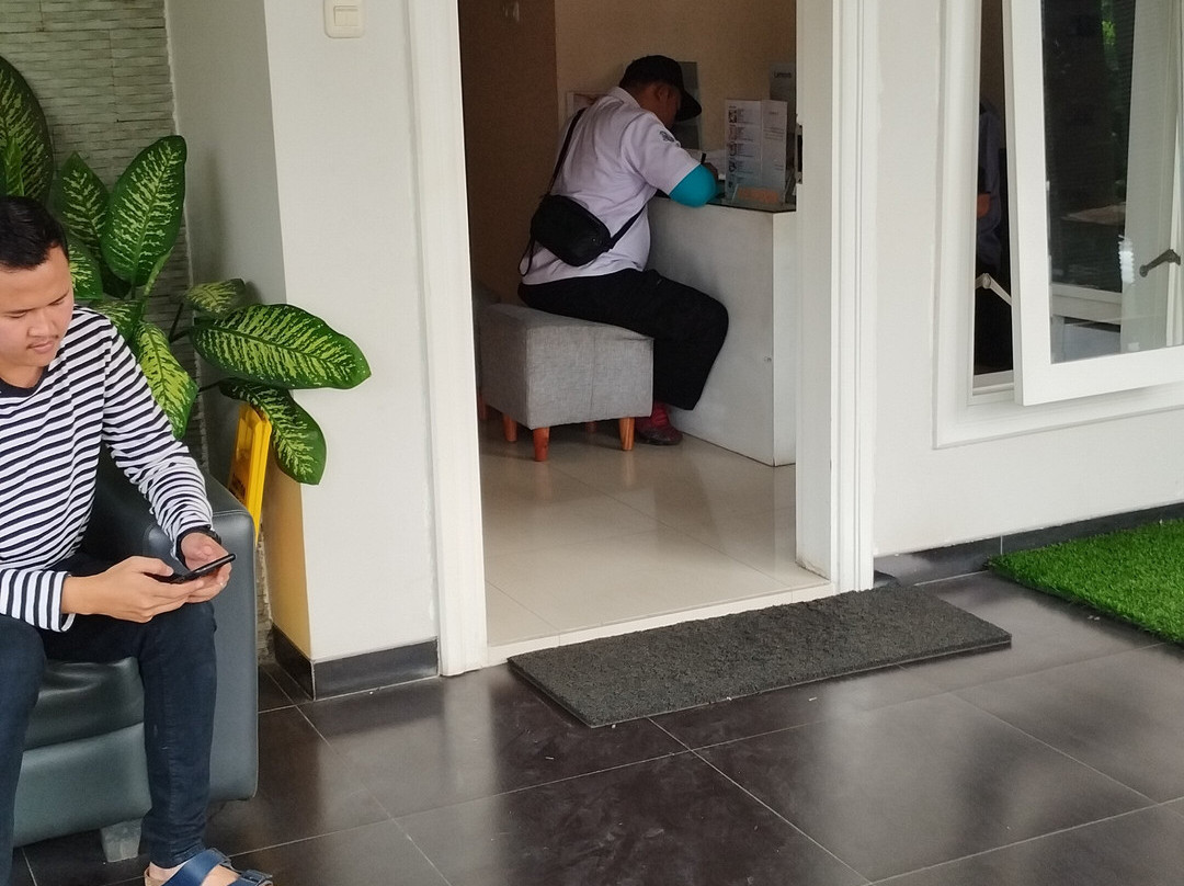 New Surya Hotel主图