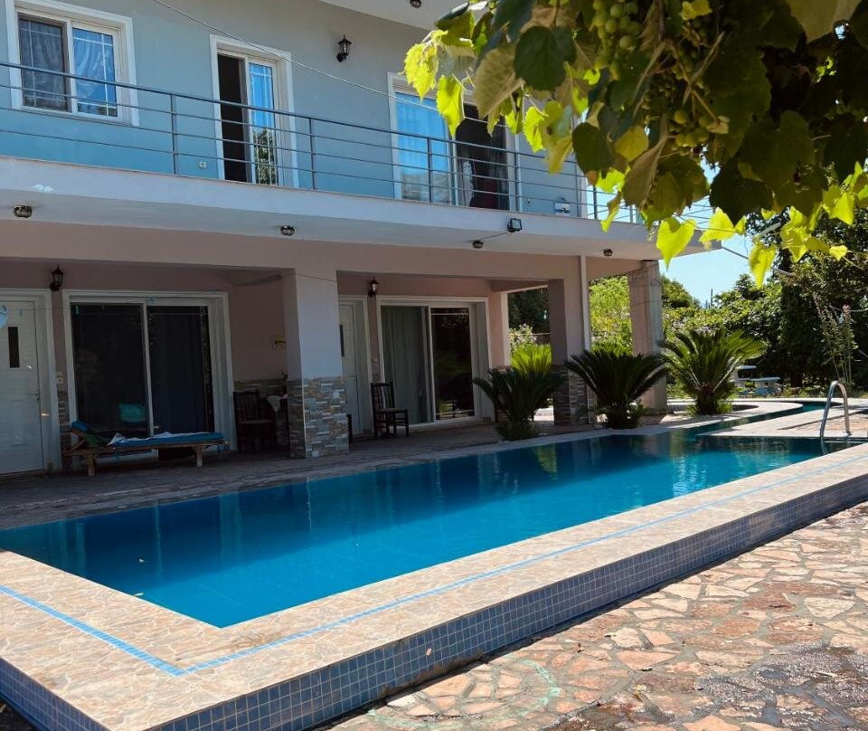 Vieri Apartments