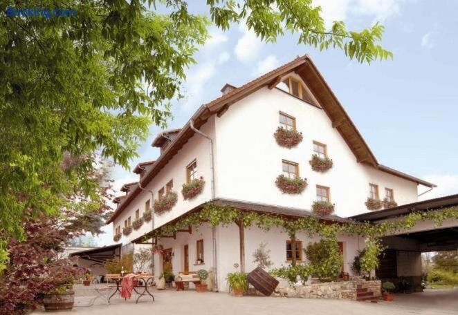 Winzerhotel Kinges-Kessel主图