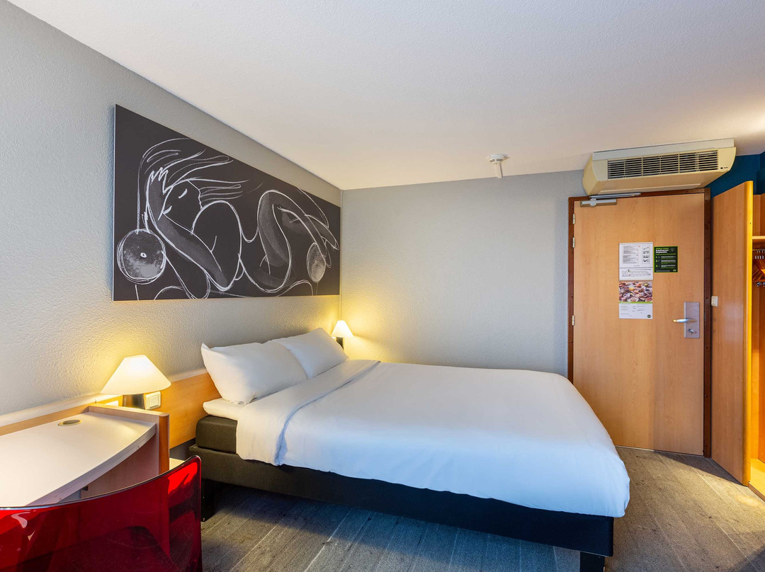 B&B HOTEL Orléans Centre Foch主图