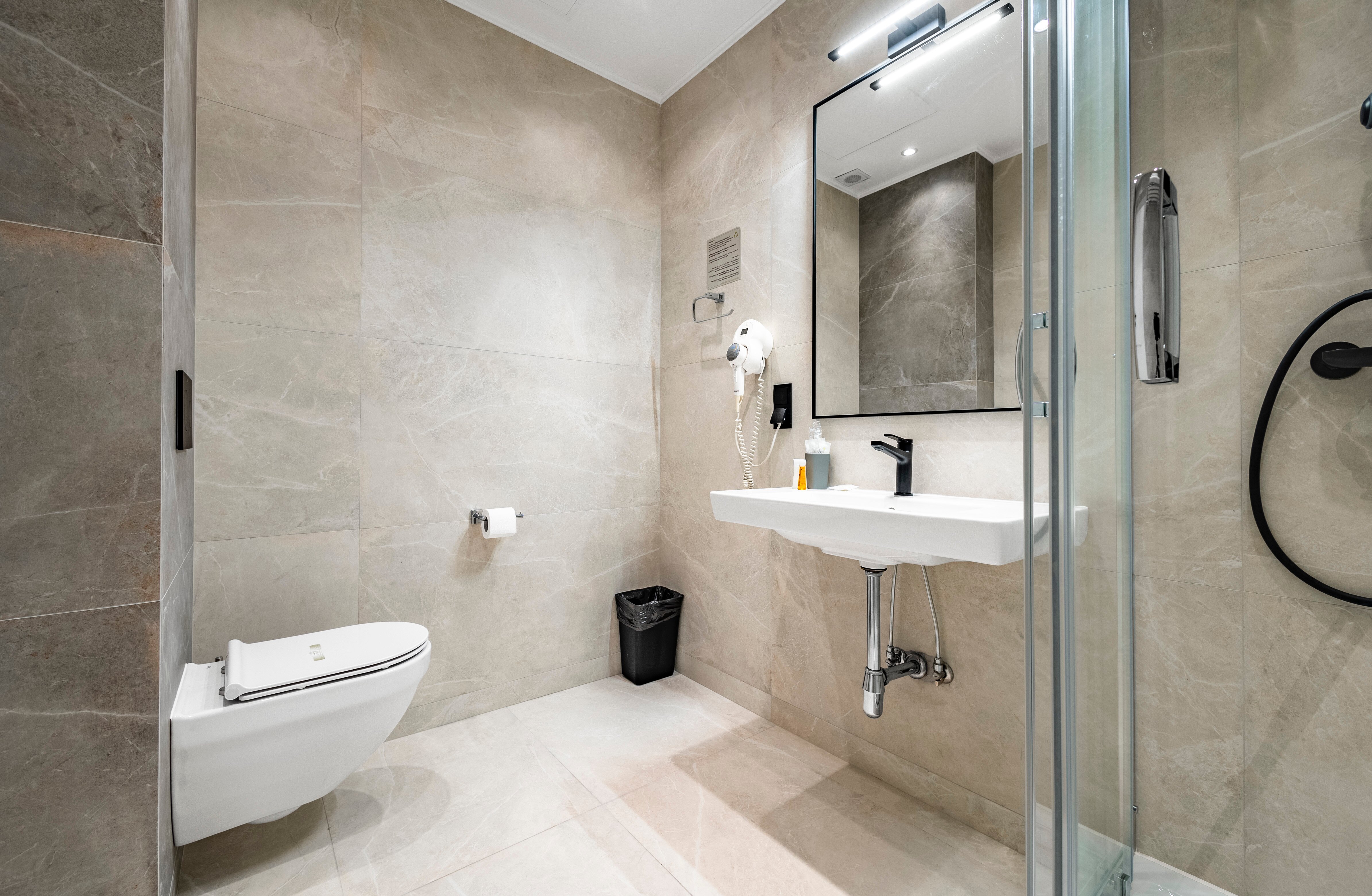 Regency Hotel Chisinau-浴室