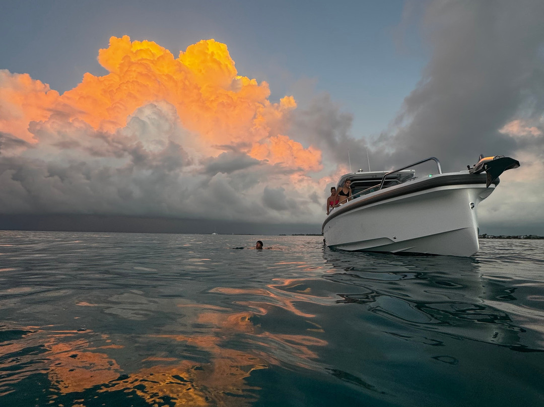 Okeanos Charters-格雷斯湾必去景点