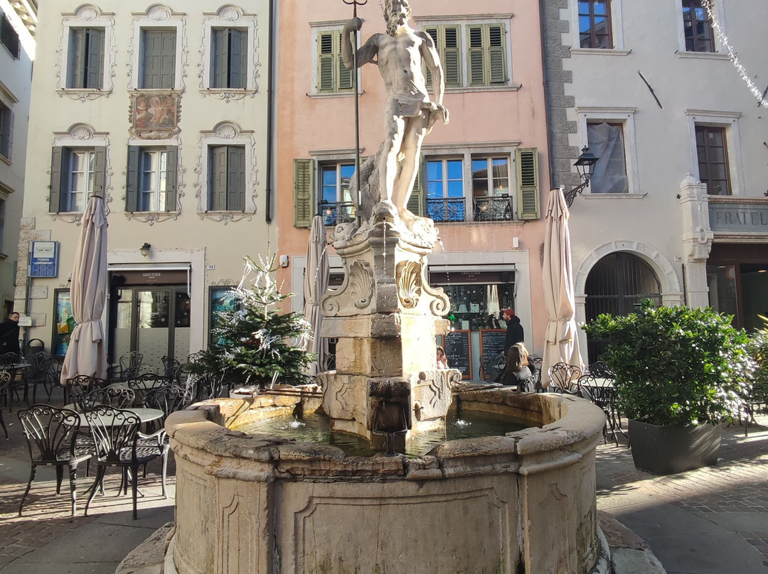 Fontana del Nettuno di Rovereto景点图片