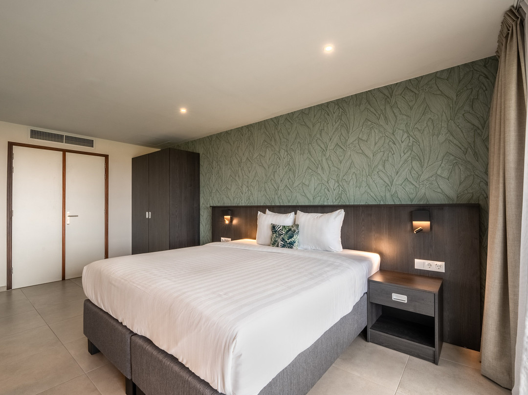 LionsDive Beach Resort主图