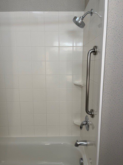Holiday Inn Express & Suites Reno Airport By IHG-浴室