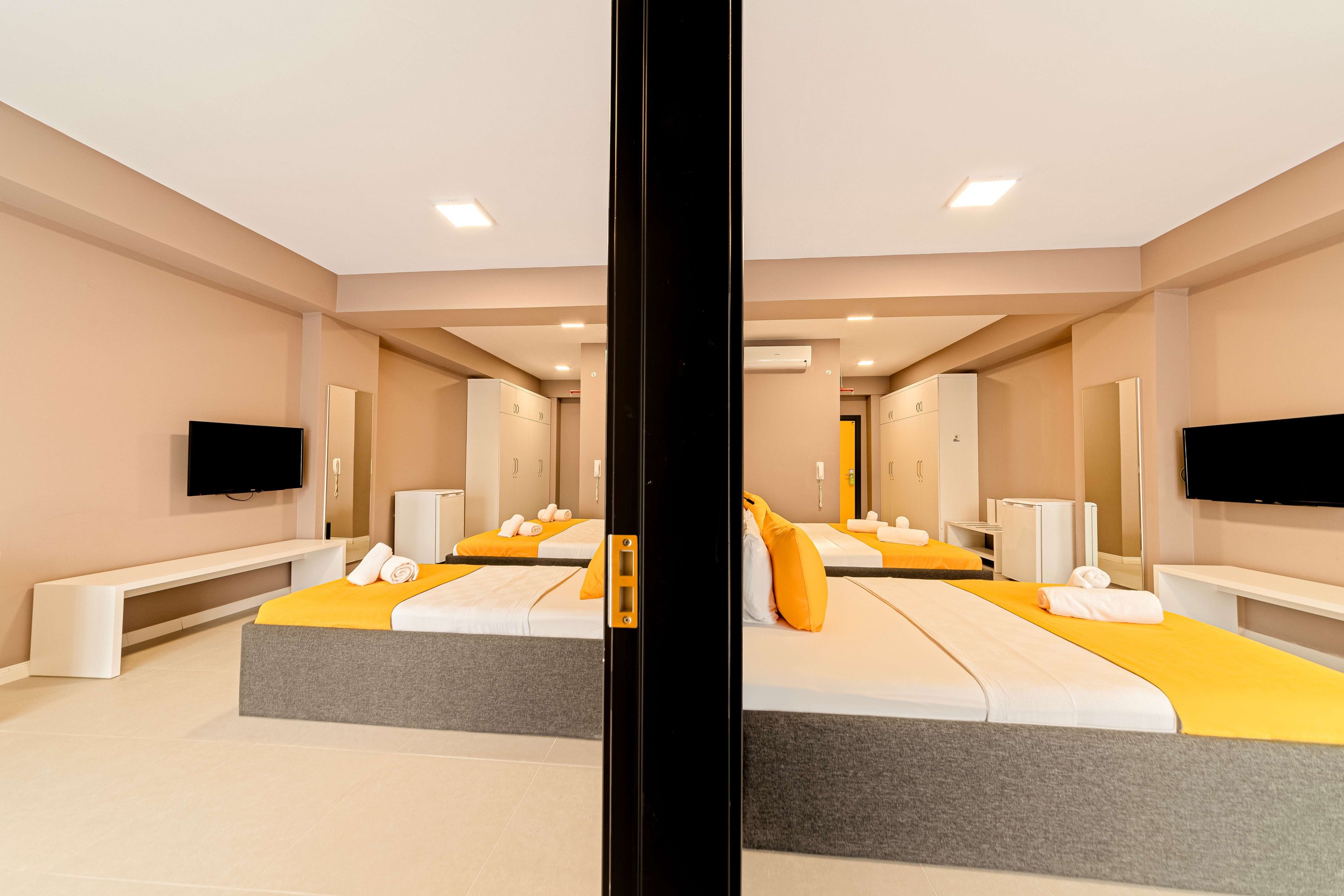 First Joy Hotel-客卧